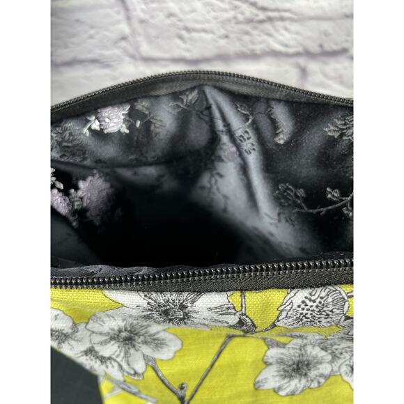 Lounging leopard fabric, handmade one of a kind toiletry bag - Picture 7 of 7